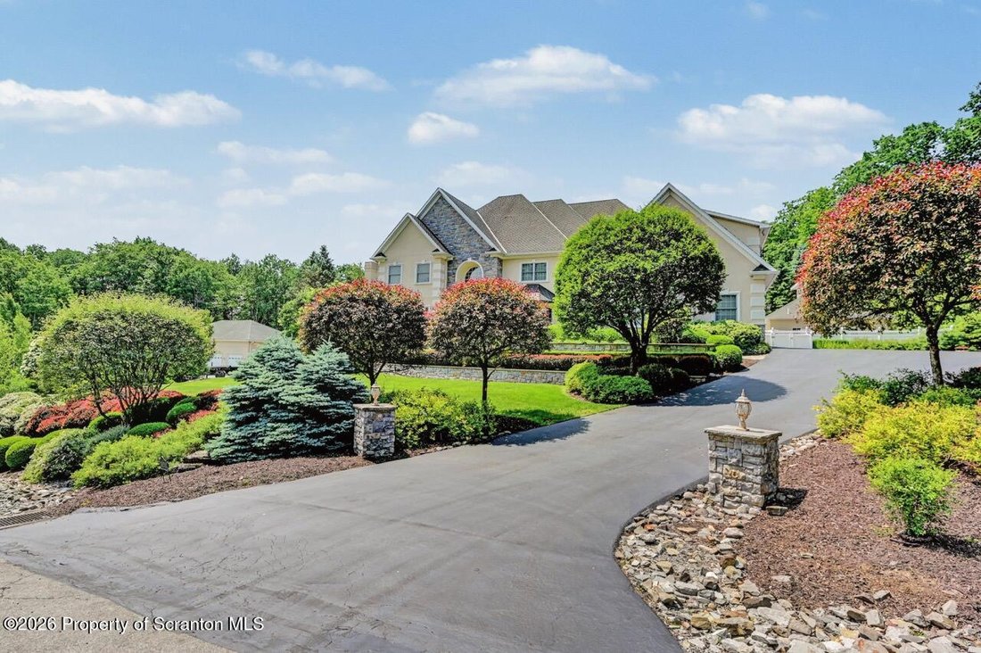 House in Clarks Summit, Pennsylvania, United States 1 - 17422426