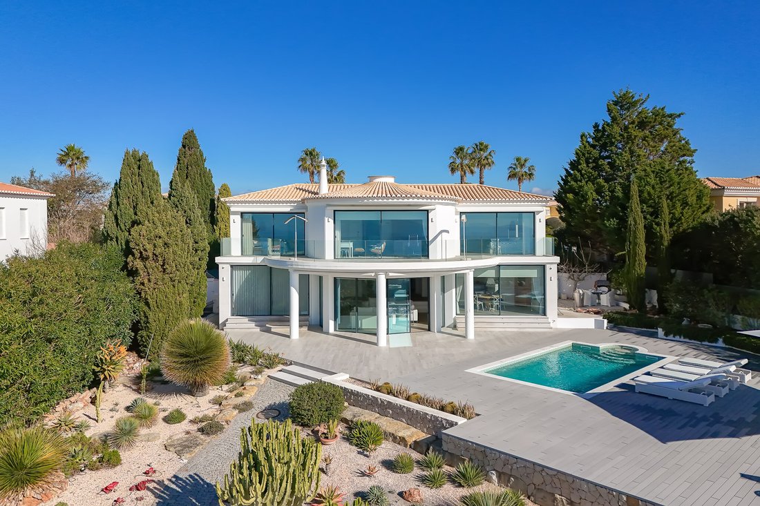 Villa in Carvoeiro, Algarve, Portugal 1 - 17422456