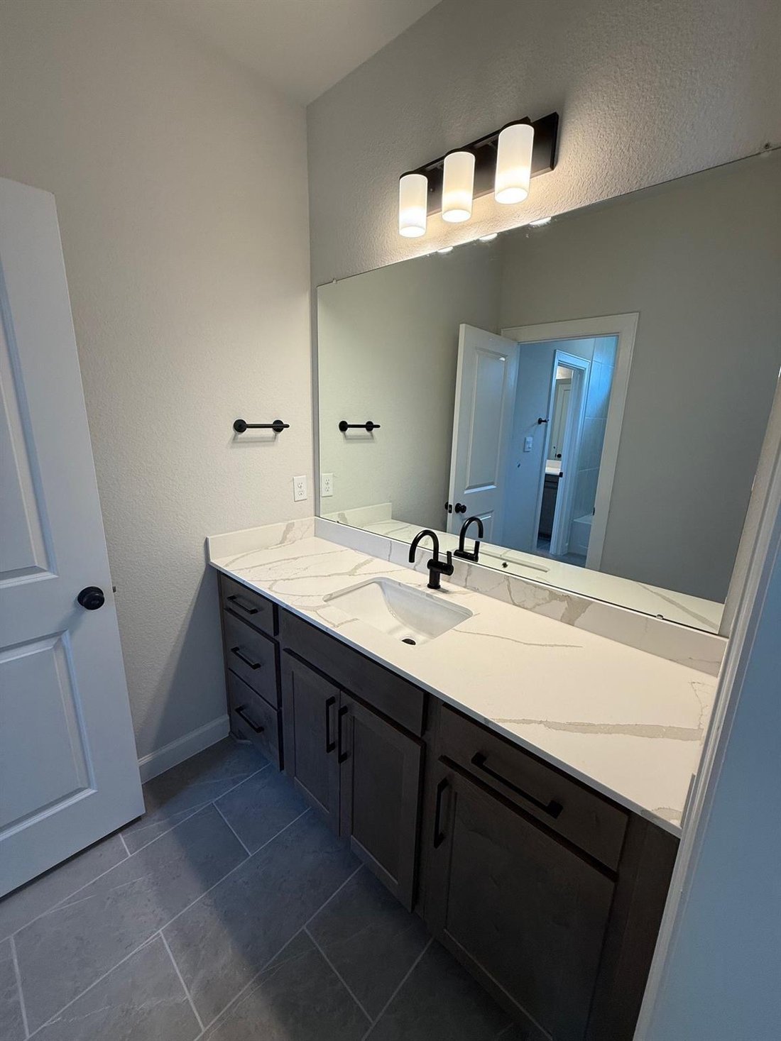 House in College Station, Texas, United States 3 - 17210041