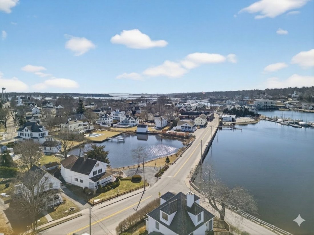 House in Groton, Connecticut, United States 1 - 17424368
