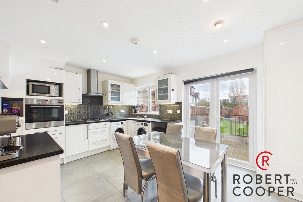 Casa in Harrow Weald, Harrow, Inghilterra 1 - 17423468