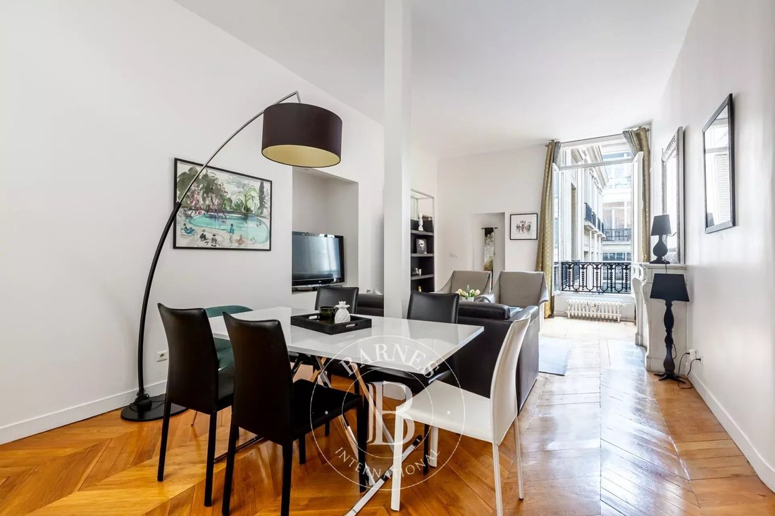 Apartment in Saint Philippe du Roule, Paris 8e Arrondissement, Paris 4 - 16391727