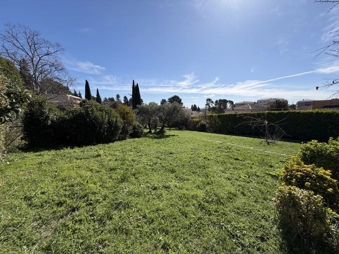 Land in Mazenod-Bellevue-Saint Donat-Banon, Aix-en-Provence, France 1 - 17423824