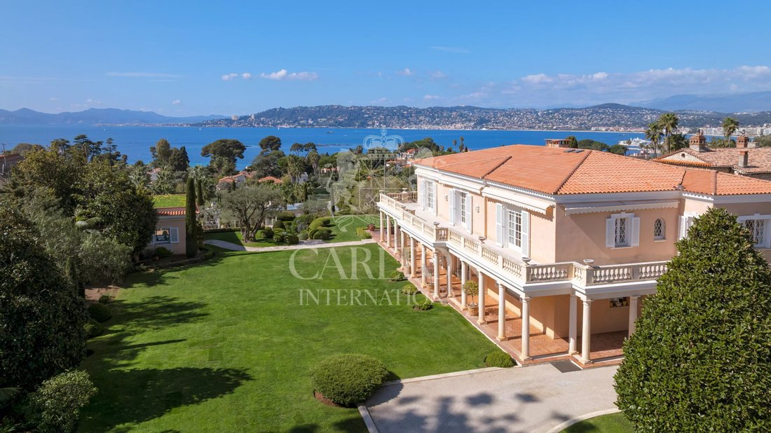 Estate in Antibes, Provence-Alpes-Côte d'Azur, France 3 - 15453522