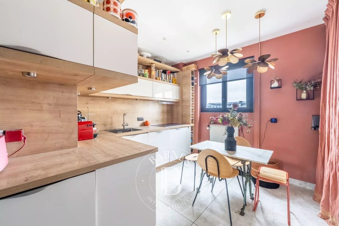 Apartment in Montreuil, Versailles, France 4 - 17423648