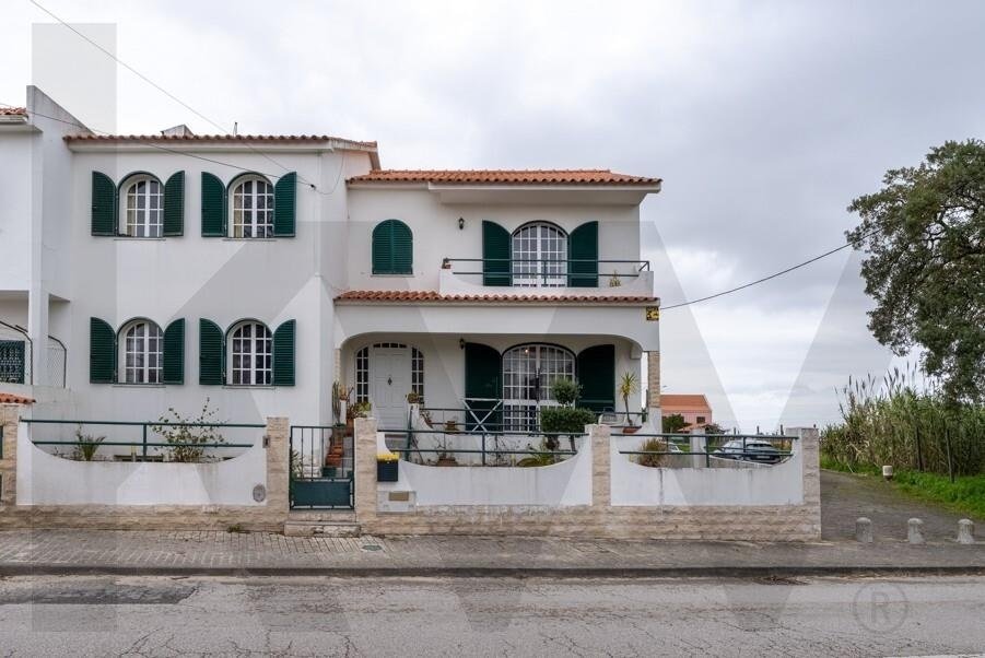 House in Santo Antonio da Charneca, Setubal, Portugal 1 - 17425057