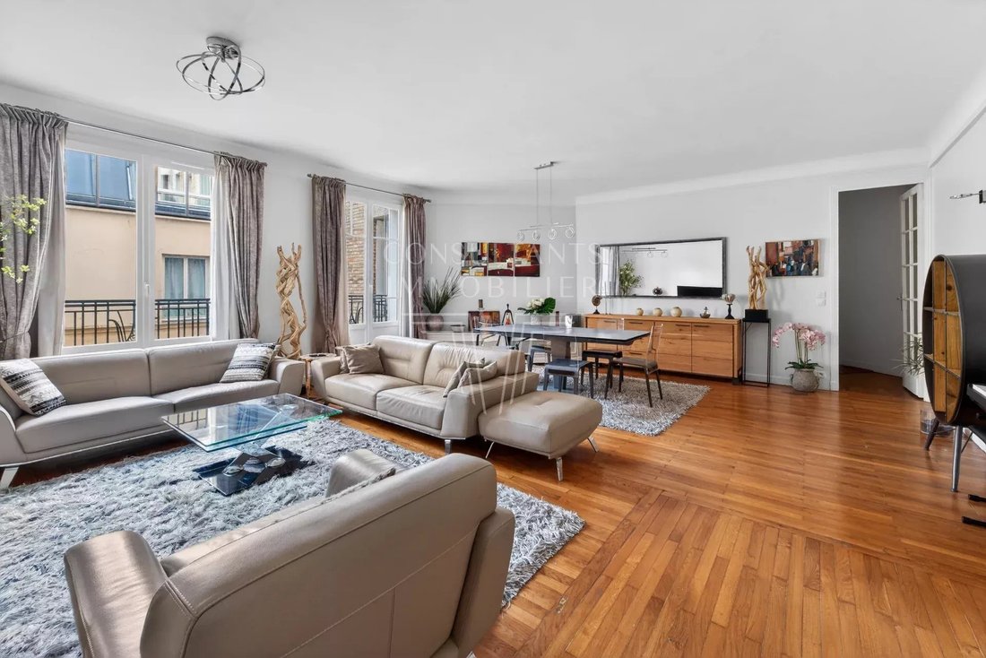 Apartment in Chaillot, Paris 16e Arrondissement, Paris 1 - 17423107