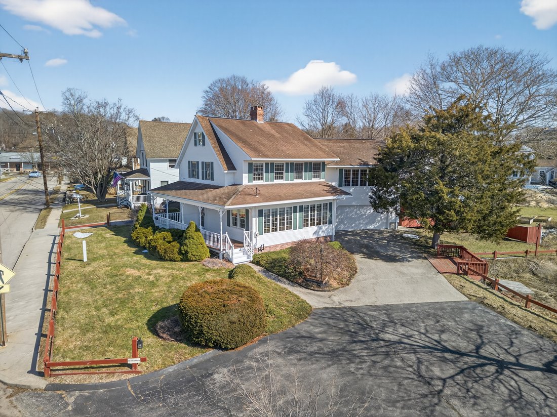 House in Groton, Connecticut, United States 2 - 17424368