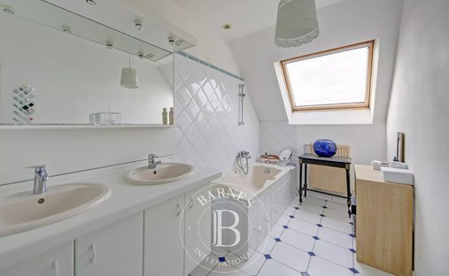 Château Saint Nom La Bretèche 1074.0 Sqm 10 Bedrooms