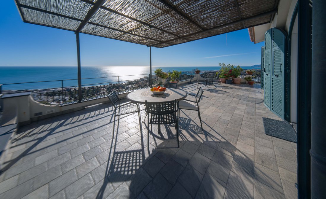 Villa in Albissola Marina, Liguria, Italy 2 - 17424385