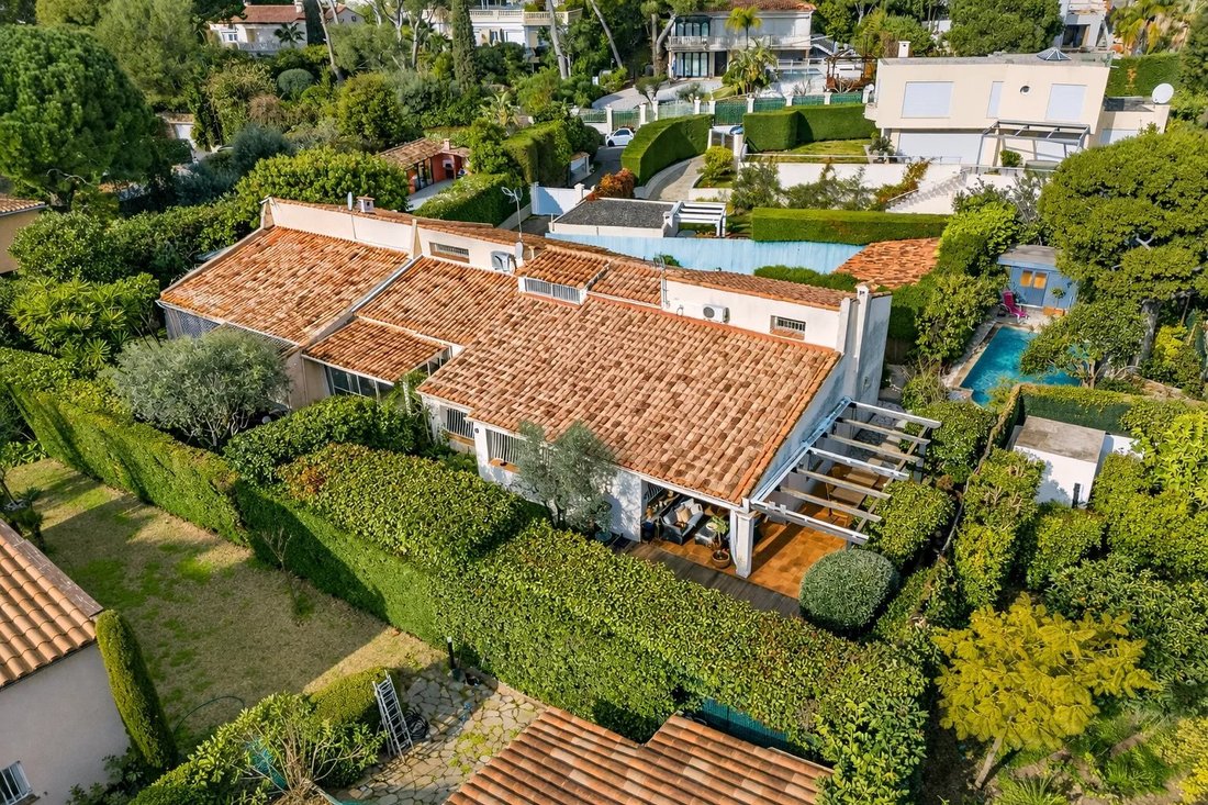 Villa in Saint-Jean-Cap-Ferrat, Provence-Alpes-Côte d'Azur, France 1 - 16859092