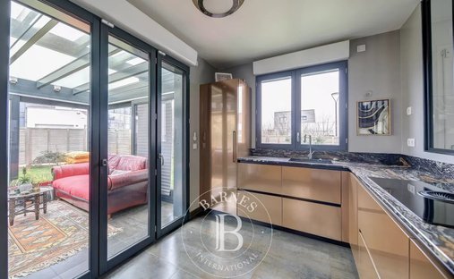 Château Saint Nom La Bretèche 1074.0 Sqm 10 Bedrooms