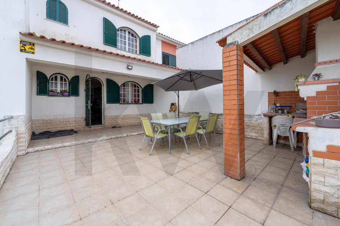 House in Santo Antonio da Charneca, Setubal, Portugal 4 - 17425057