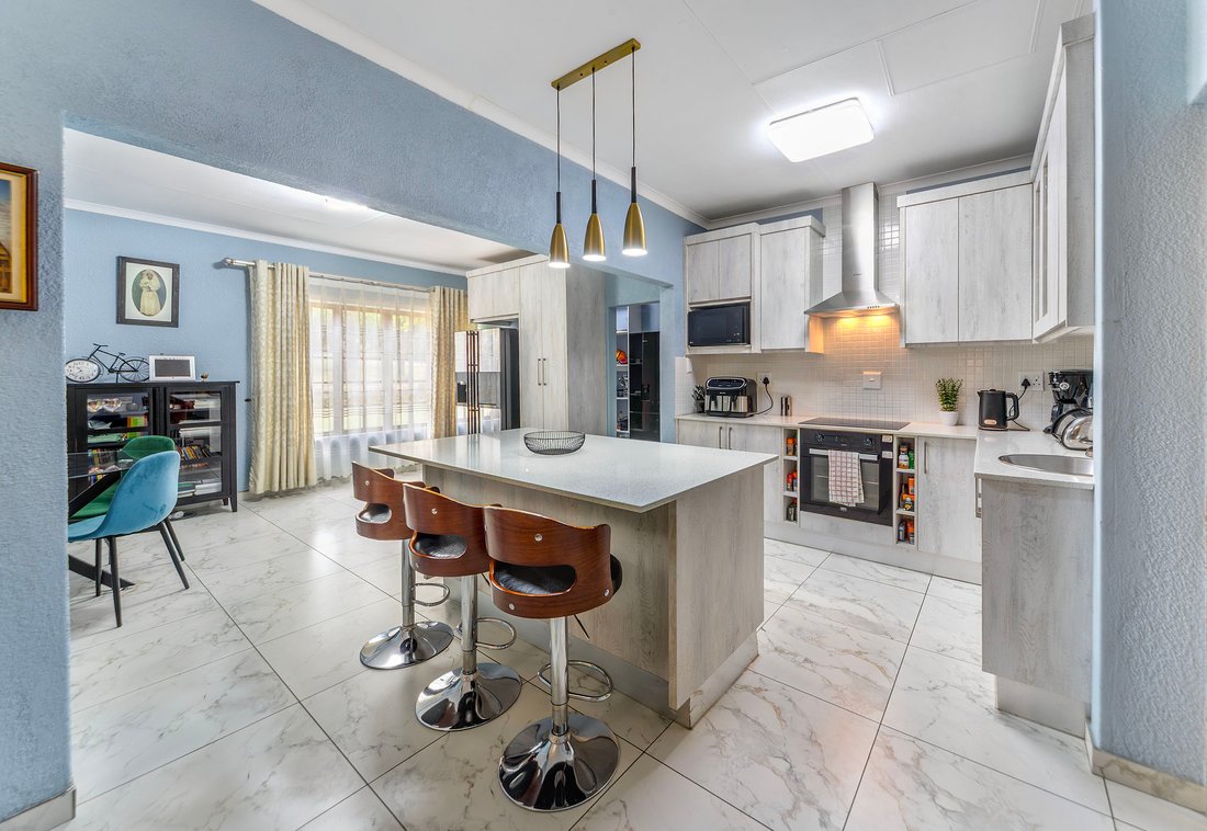 Country House in Munyaka Waterfall City, Gauteng, South Africa 4 - 17423921