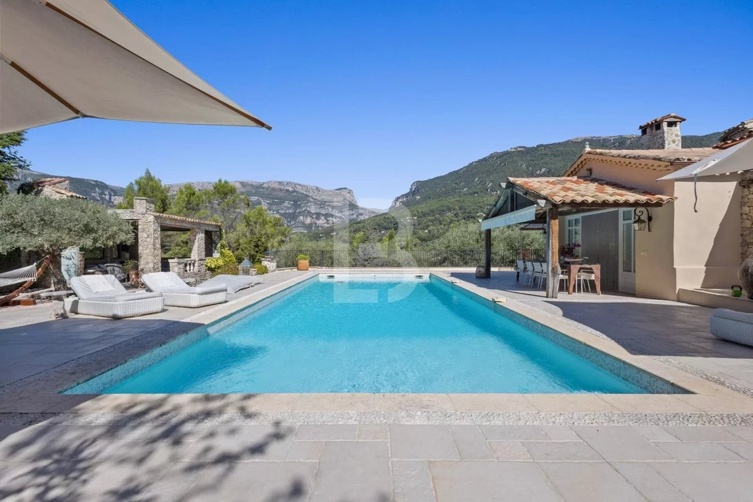 House in Tourrettes-sur-Loup, Provence-Alpes-Côte d'Azur, France 1 - 17422886