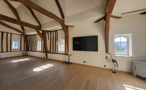 19th Century Château With 4,34 Hectare Wooded Park Swimming Pool Burgundy, Near Beaune