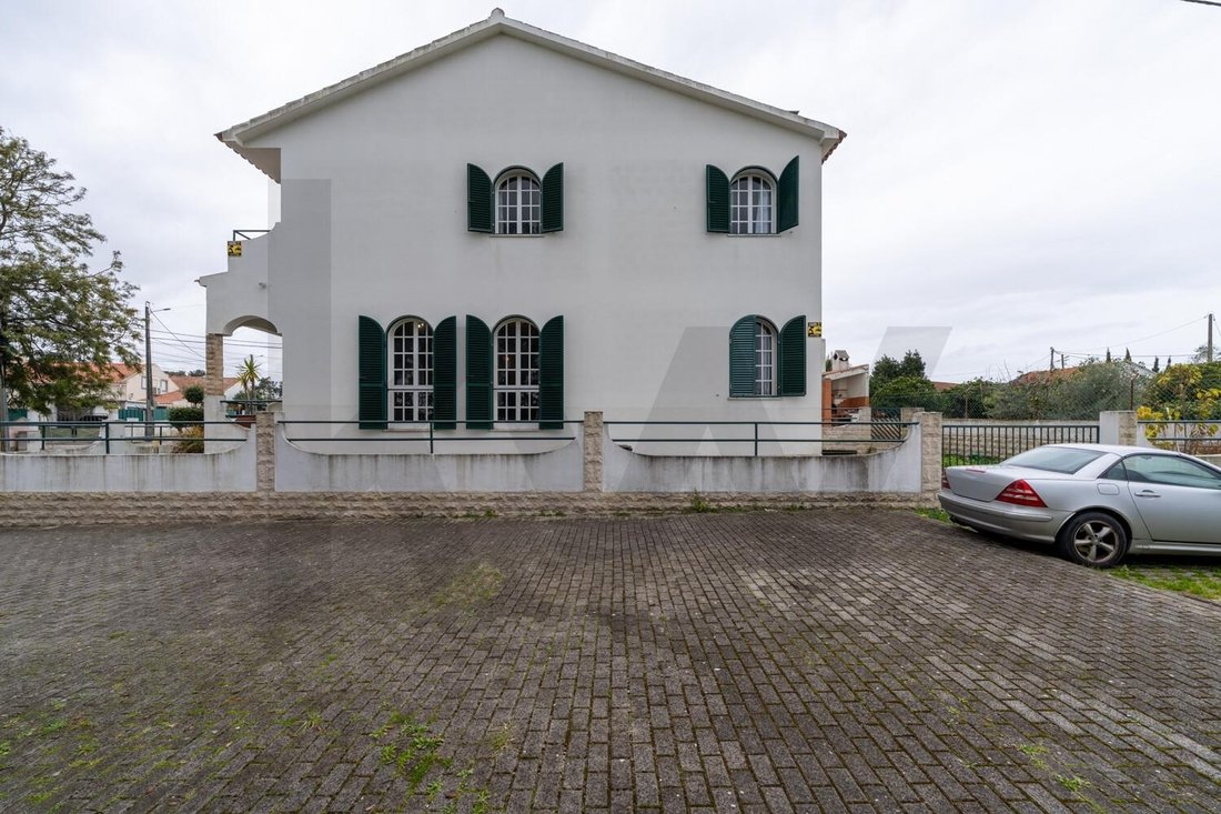 House in Santo Antonio da Charneca, Setubal, Portugal 2 - 17425057