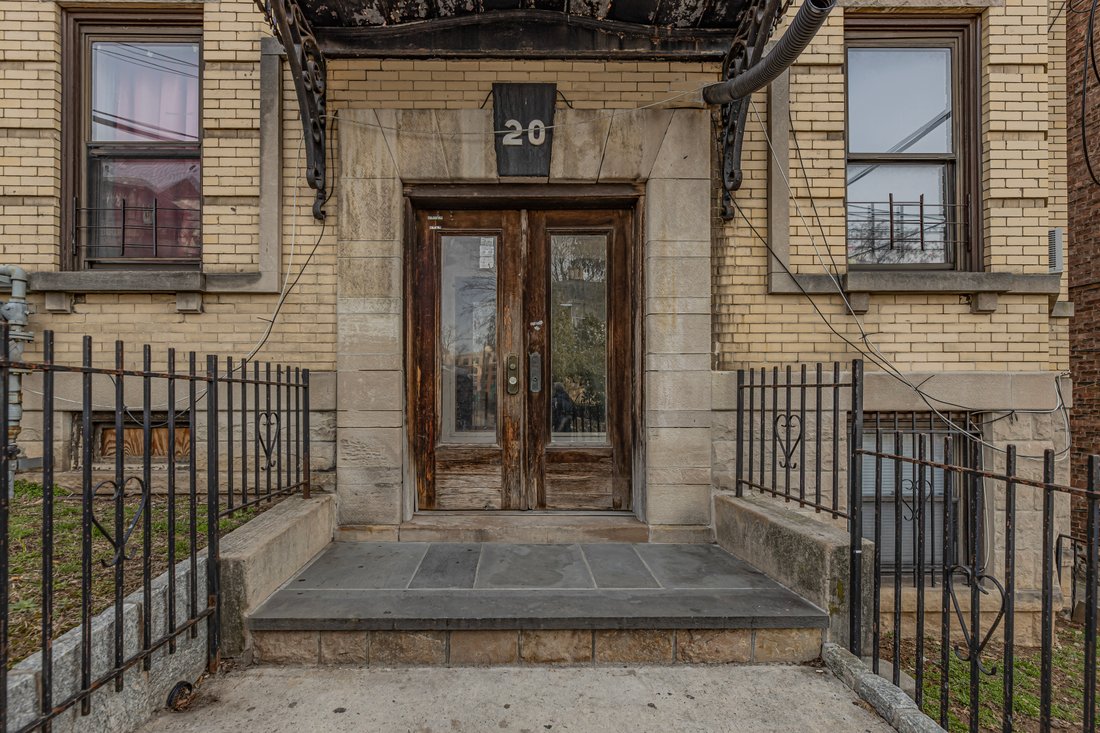 House in Yonkers, New York, United States 4 - 17422610