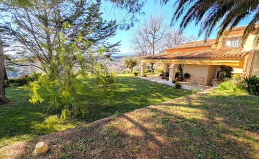 Villa à Village-Saint Julien-Saint Pierre, Biot, France 1
