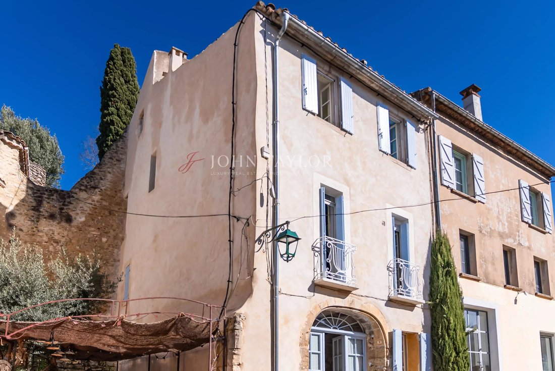 House in Ménerbes, Provence-Alpes-Côte d'Azur, France 1 - 17423746