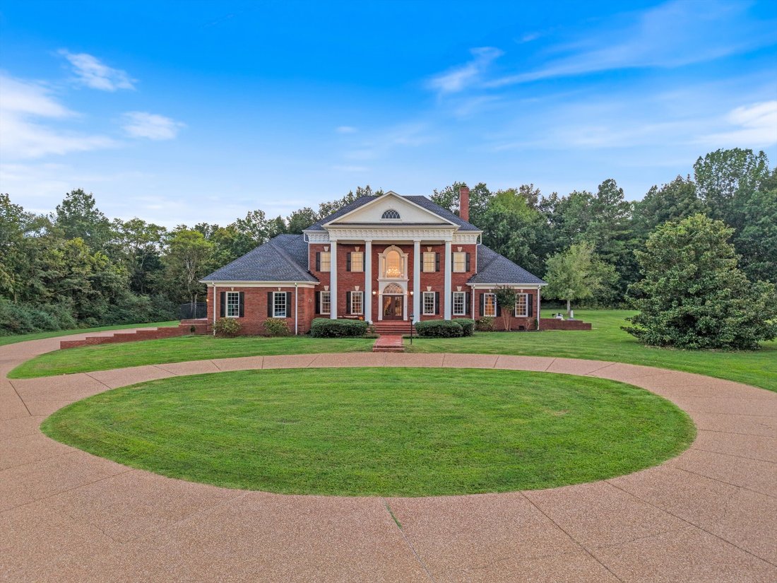 House in Belfast, Tennessee, United States 1 - 17422527