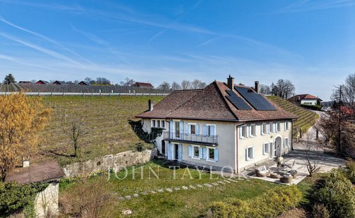 Haus in Aubonne, Waadt, Schweiz 1