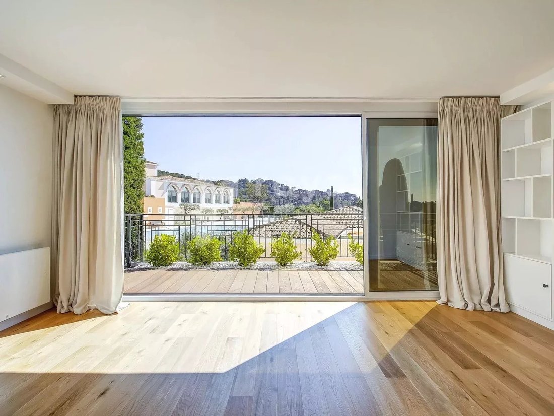 Apartment in Mougins, Provence-Alpes-Côte d'Azur, France 1 - 17373259