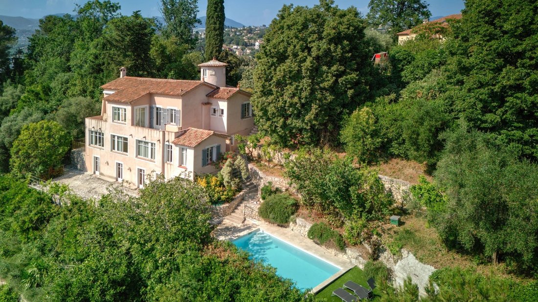 Villa in Saint Veran, Cagnes-sur-Mer, France 1 - 15892012
