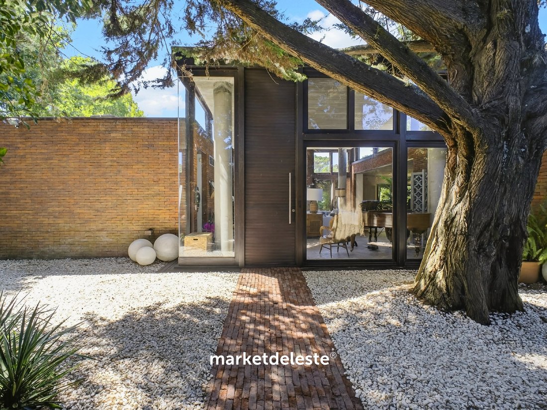 House in Punta del Este, Maldonado Department, Uruguay 2 - 17423773