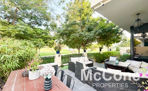 Villa in Dubai, Dubai, United Arab Emirates 1