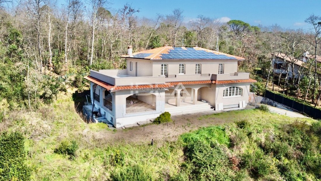 Villa in Pieve di Brancoli, Lucca, Tuscany 2 - 17424774
