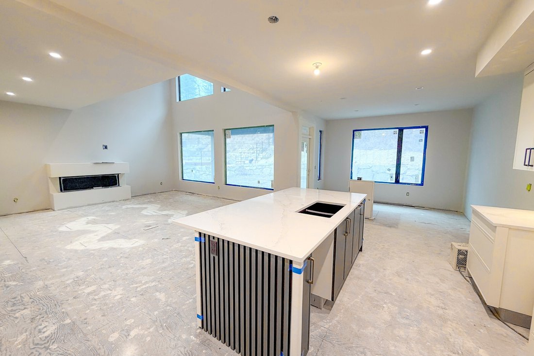 House in Kelowna, British Columbia, Canada 4 - 17424276