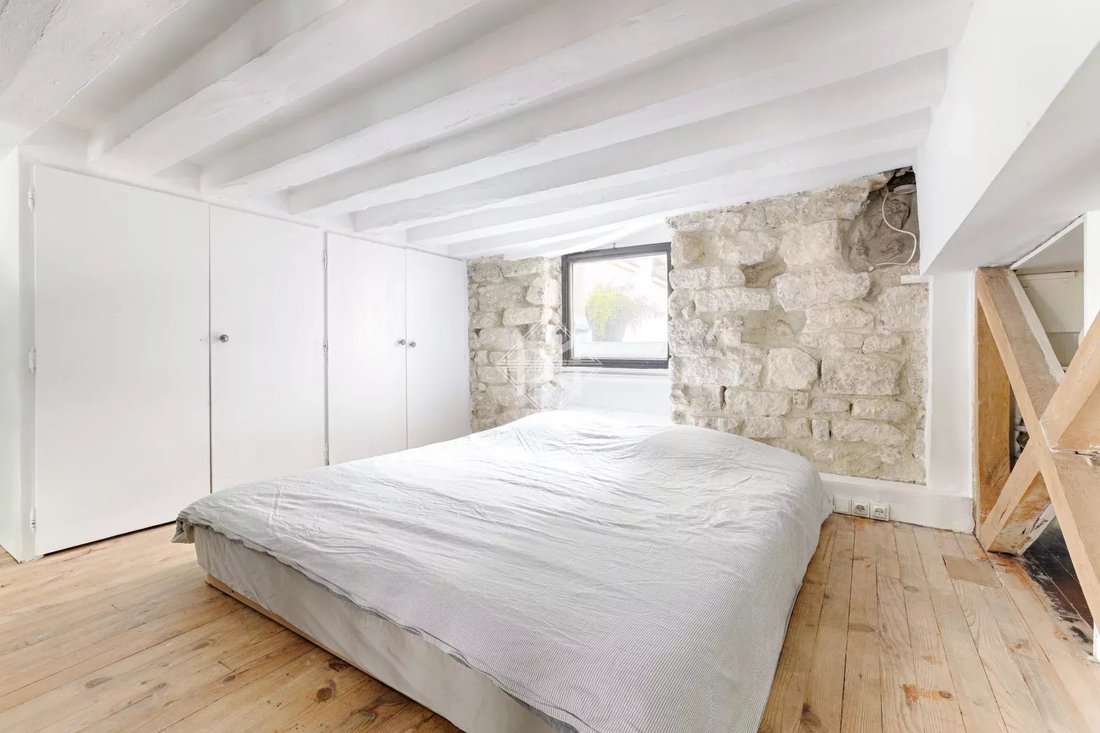 Apartment in Saint Thomas d'Aquin, Paris 7e Arrondissement, Paris 5 - 17422657