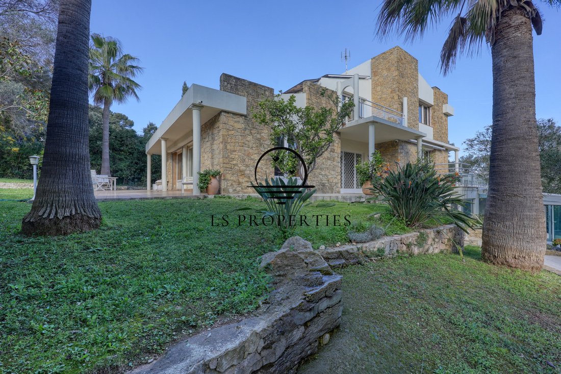 Villa in Nord, Sanary-sur-Mer, France 2 - 17425401
