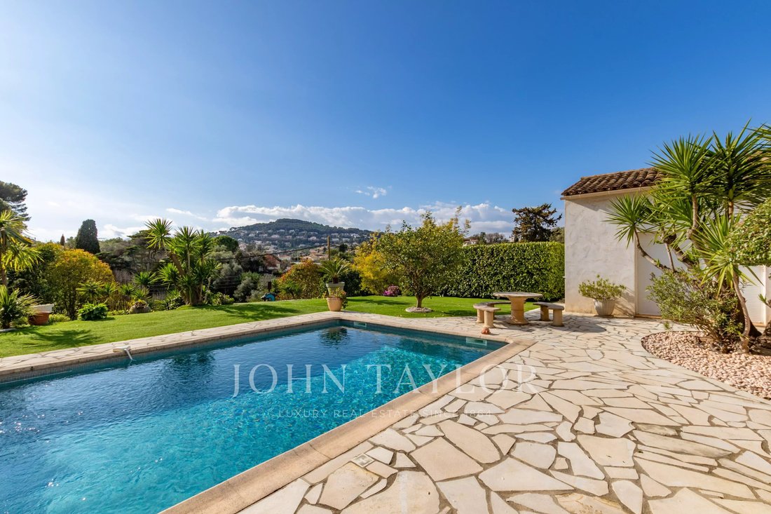 Villa in Saint Maymes-Lauvert, Antibes, France 1 - 17422917