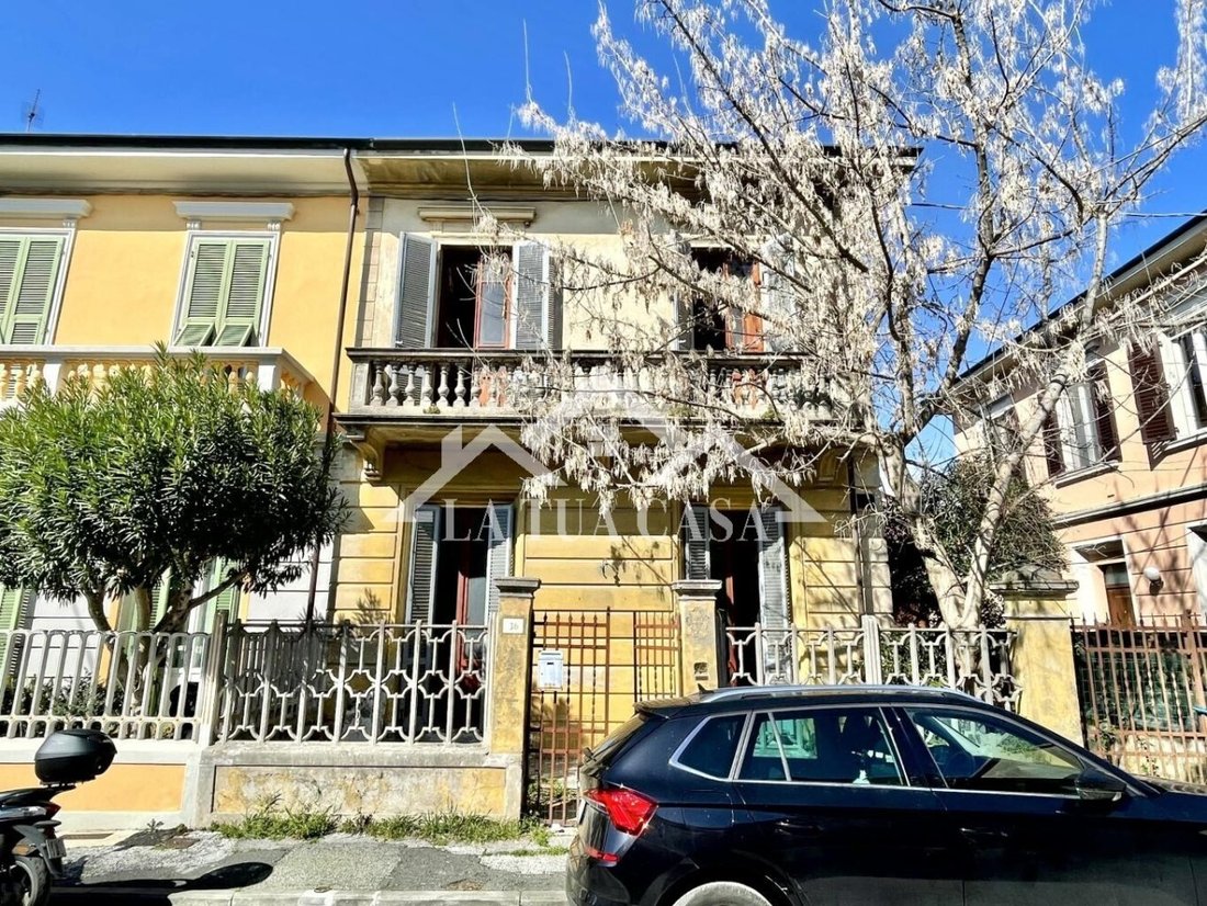 Villa in Darsena - Ex Campo di Aviazione, Viareggio, Tuscany 2 - 17425245