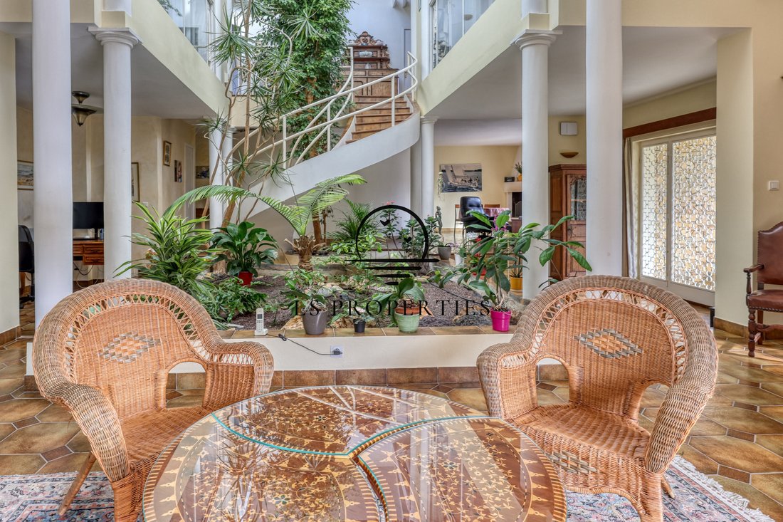 Villa in Nord, Sanary-sur-Mer, France 4 - 17425401