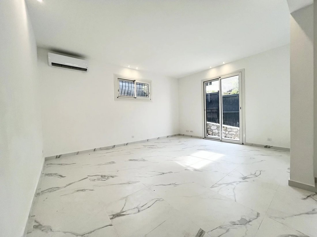 House in Saint Nicolas, Cannes, France 2 - 16557939
