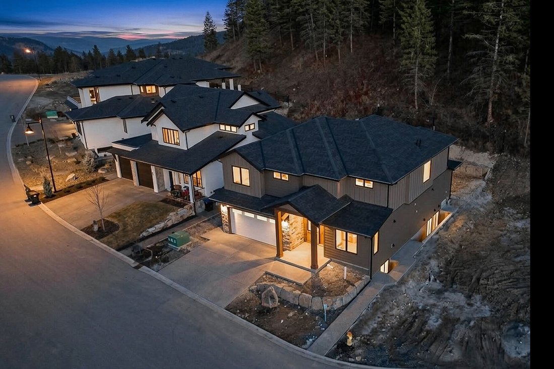 House in Kelowna, British Columbia, Canada 1 - 17424276