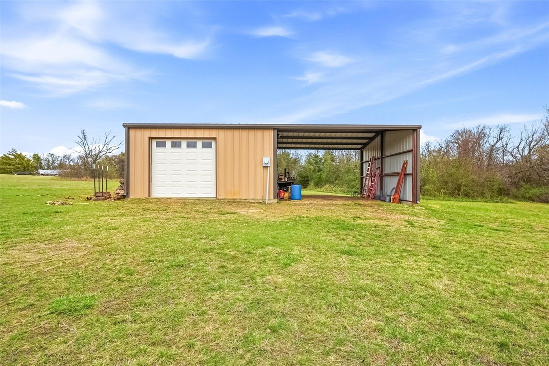 Farm Ranch in Sumner, Texas, United States 4 - 17425143