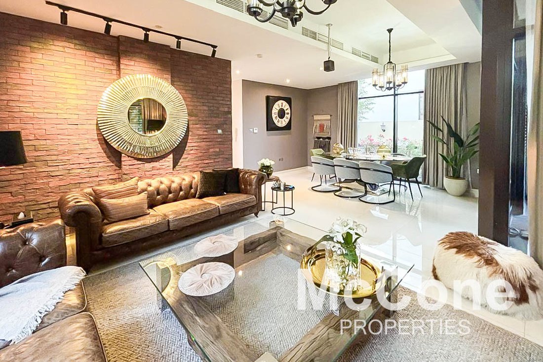 Villa in Damac Hills, Dubai, United Arab Emirates 5 - 17423443