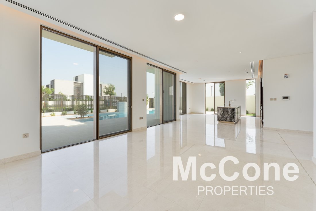 Villa in Hadaeq Sheikh Mohammed Bin Rashid, Dubai, United Arab Emirates 3 - 17423455