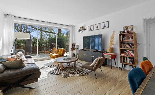 Apartment in Plateau Thery-Centre Ancien, Vaucresson, France 1