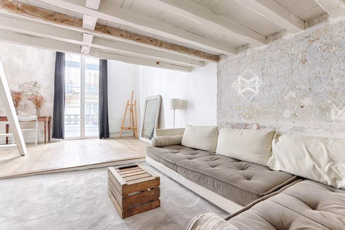 Apartment in Saint Thomas d'Aquin, Paris 7e Arrondissement, Paris 2 - 17422657