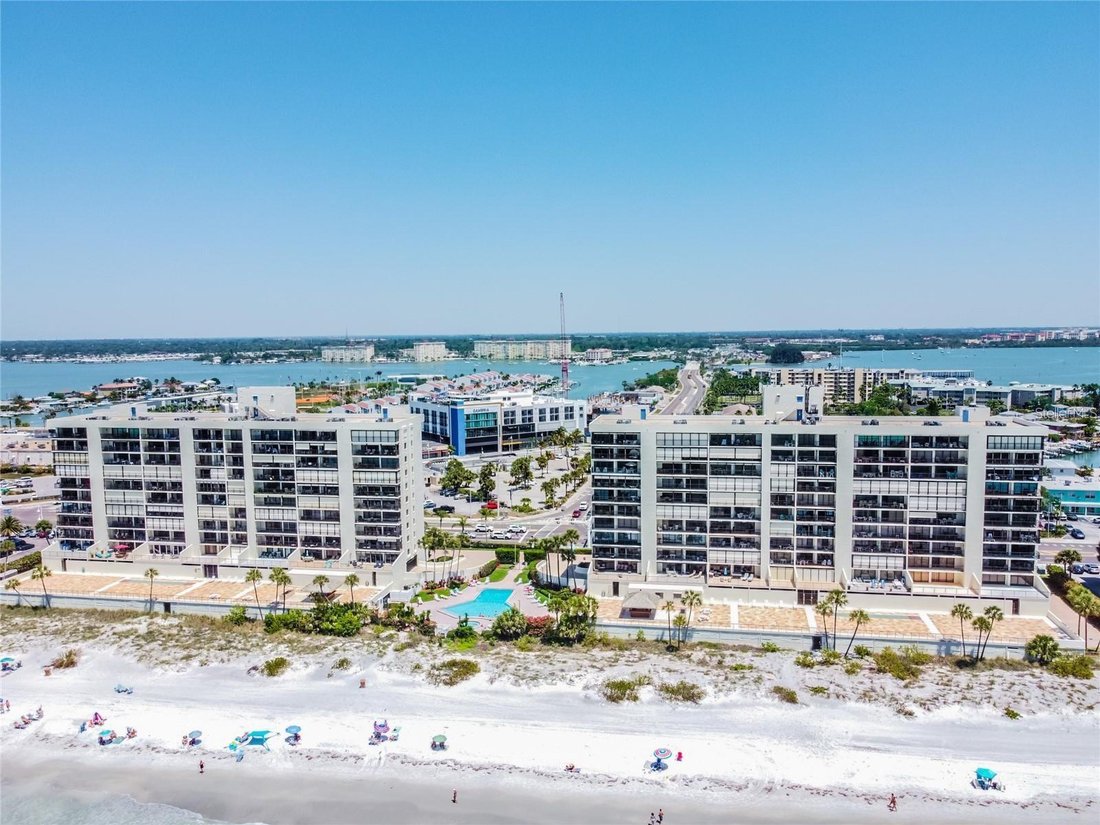 Condo in Madeira Beach, Florida, United States 3 - 17424879