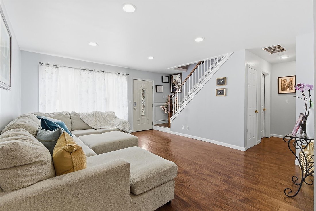 House in Hazlet, New Jersey, United States 4 - 17424245
