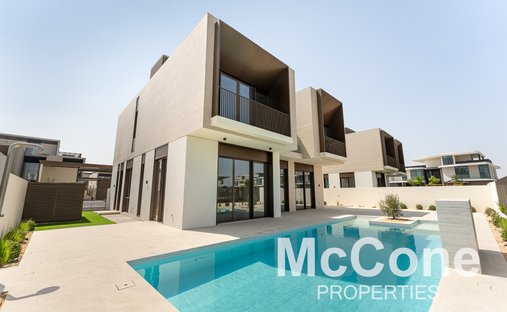 Villa in Dubai, Dubai, United Arab Emirates 1