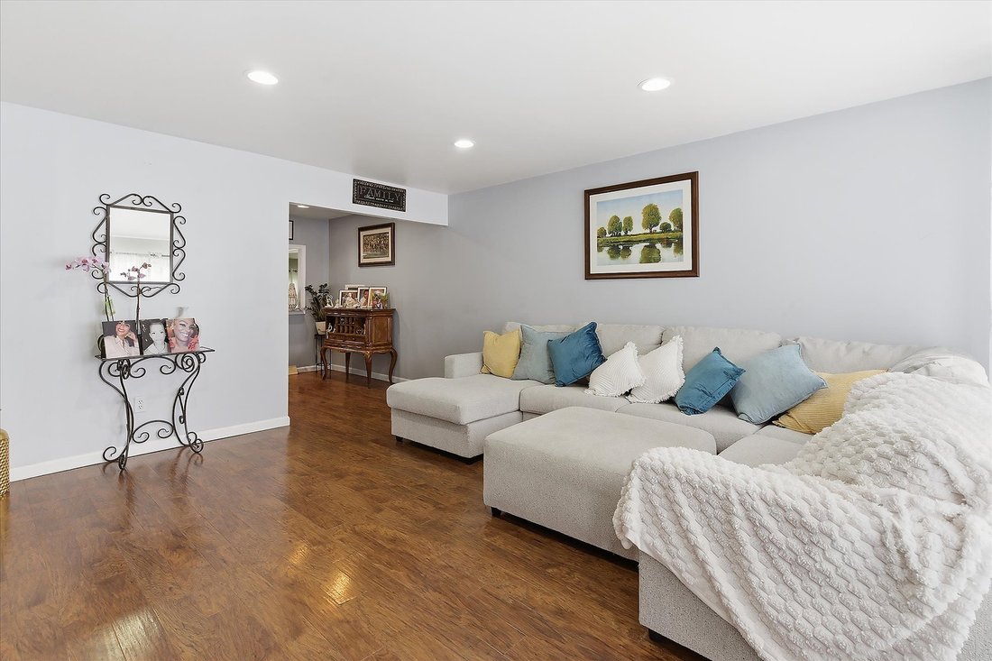 House in Hazlet, New Jersey, United States 5 - 17424245