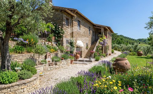 Estate in Assisi, Umbria, Italy 1