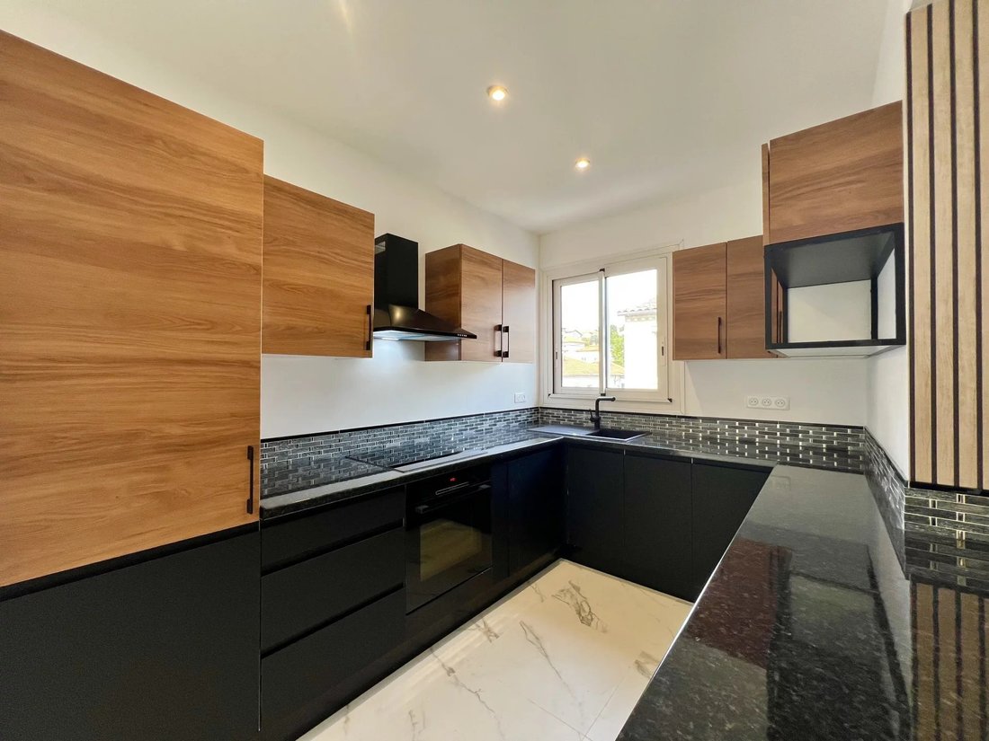 House in Saint Nicolas, Cannes, France 3 - 16557939